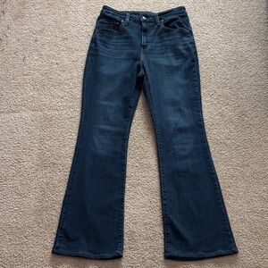 Levi’s Women's Blue Flared Jeans size 31